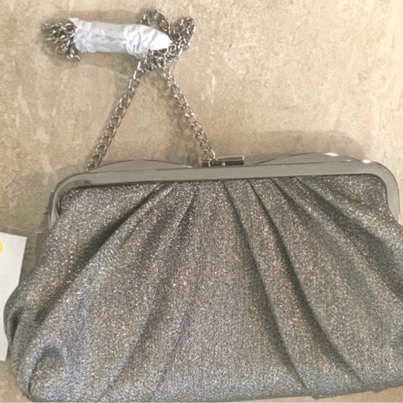 Nina pleated clutch bag - Picture 4 of 15